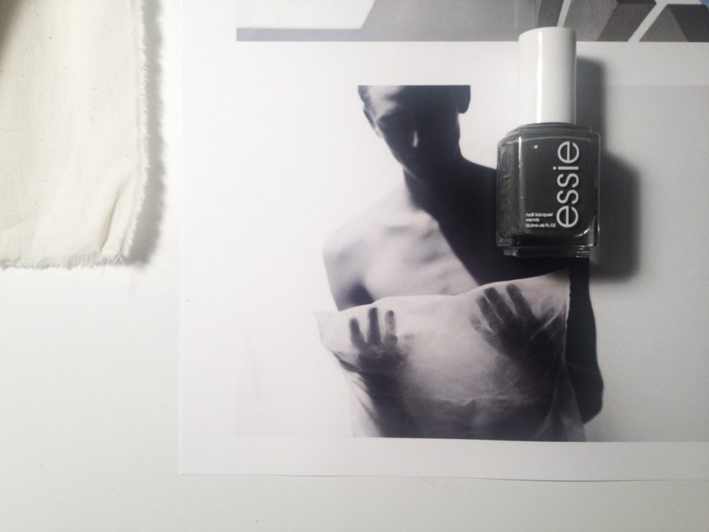 fashion-week-makeup-essie-nail-polish-power-clutch-de-smet-dossier